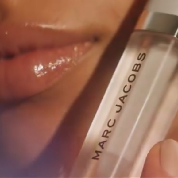 Marc Jacobs Recover Hydrating Coconut Lip Oil RARE - Picture 13 of 16